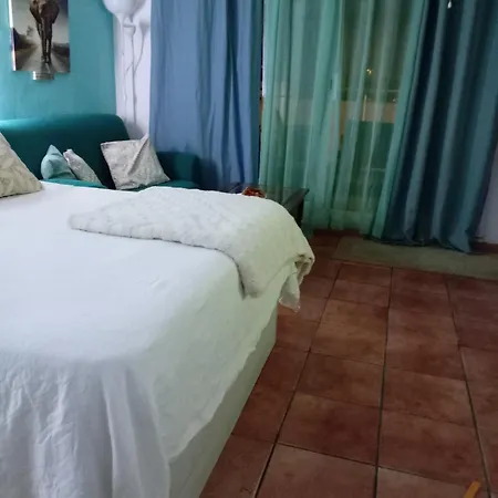 Casa Vanessa Pensión Santa Coloma de Gramanet